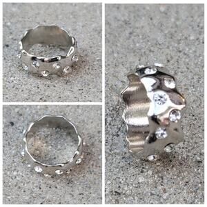 Silver Tone Rhinestone Ring